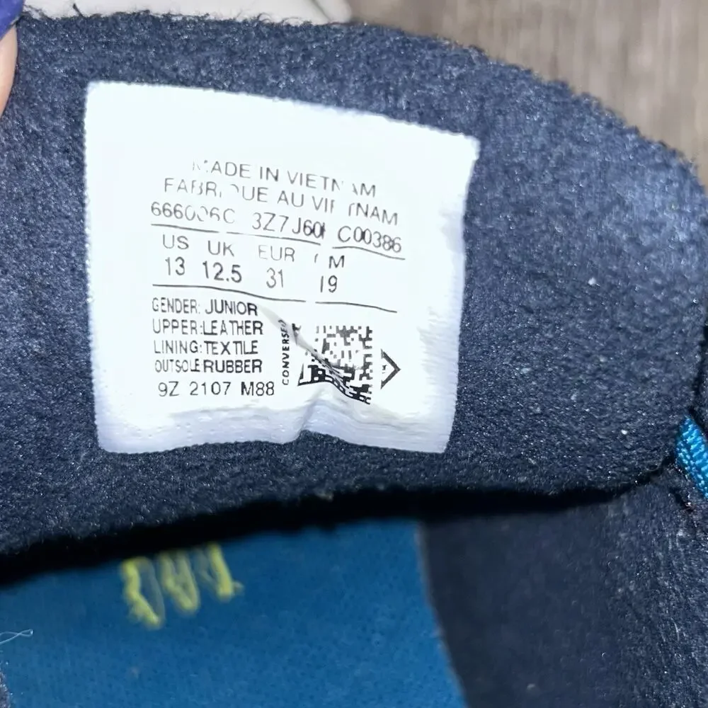Converse previously owned